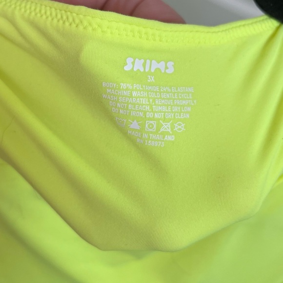 SKIMS Fits Everybody High Neck Cut Out Onesie Green Size 3X - Picture 6 of 7